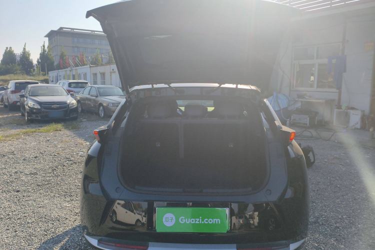 Used Lynk & Co Z20 2025 530 km Range Rear-Wheel Drive Pro Trunk