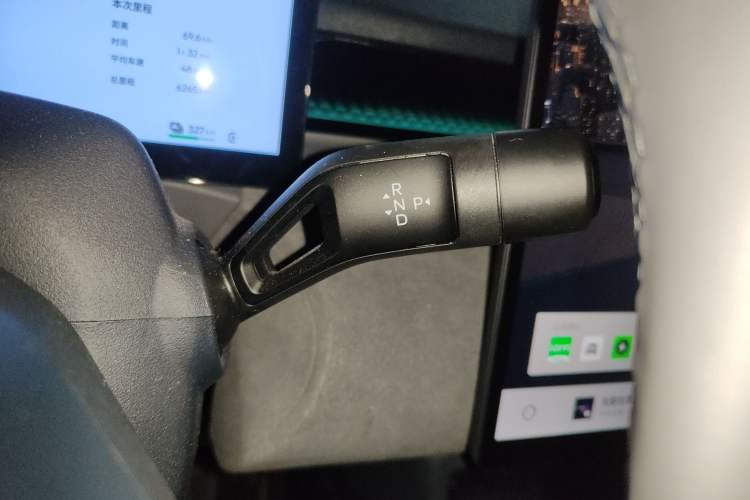 Used Lynk & Co Z20 2025 530 km Range Rear-Wheel Drive Pro Gear Lever