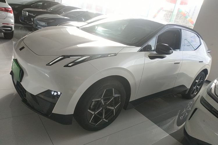 Used Lynk & Co Z20 2025 530 km Range Rear-Wheel Drive Max Left Side