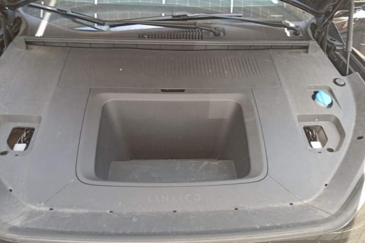 Used Lynk & Co Z20 2025 530 km Range Rear-Wheel Drive Pro Engine Bay