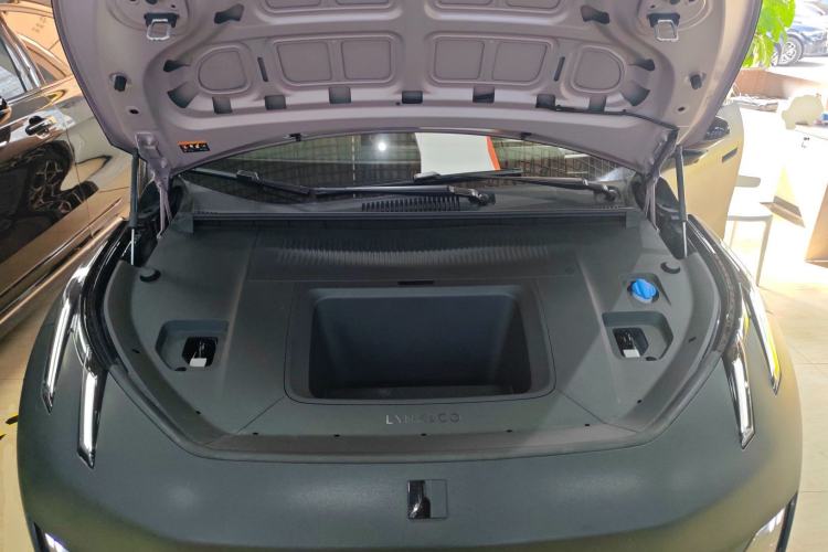 Used Lynk & Co Z20 2025 530 km Range Rear-Wheel Drive Max Engine Bay