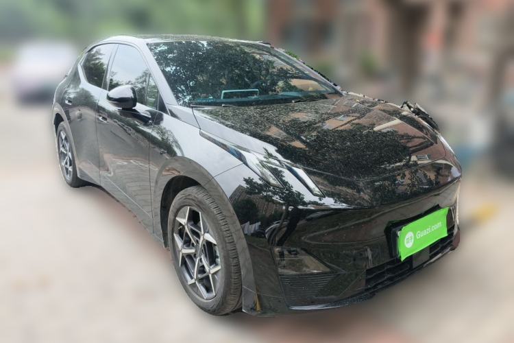 Used Lynk & Co Z20 2025 530 km Range Rear-Wheel Drive Max Front Right 45 Deg