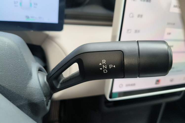 Used Lynk & Co Z20 2025 530 km Range Rear-Wheel Drive Max Gear Lever