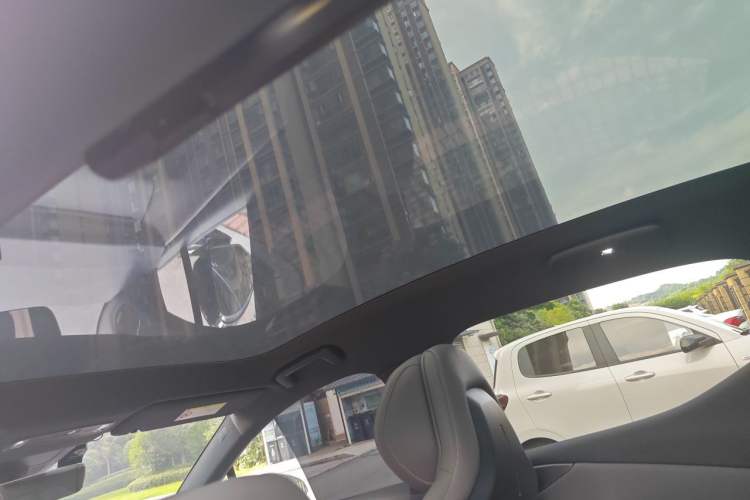 Used Lynk & Co Z20 2025 530 km Range Rear-Wheel Drive Max Headliner