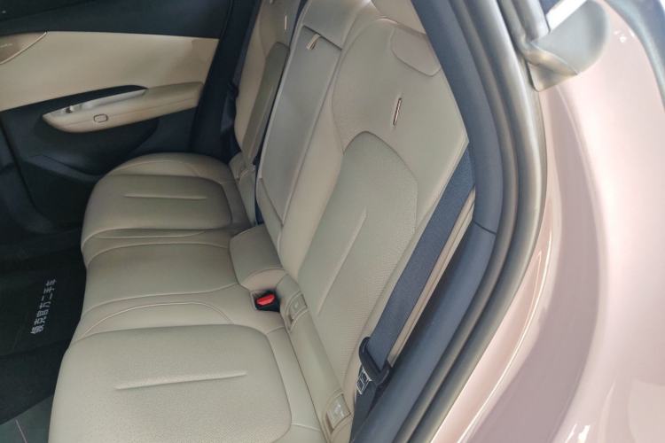Used Lynk & Co Z20 2025 530 km Range Rear-Wheel Drive Max Interior 4