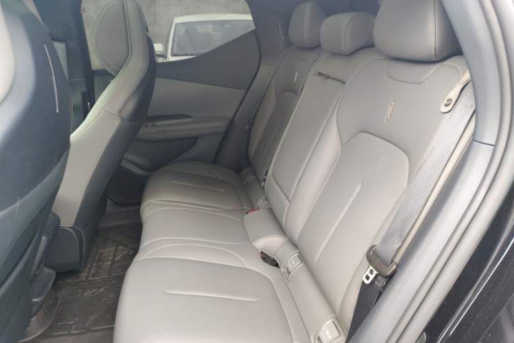 Used Lynk & Co Z20 2025 530 km Range Rear-Wheel Drive Pro Left Rear Seat