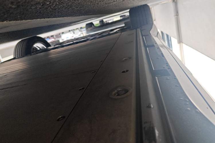 Used Lynk & Co Z20 2025 530 km Range Rear-Wheel Drive Max Left Side Sill