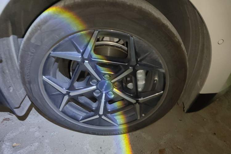 Used Lynk & Co Z20 2025 530 km Range Rear-Wheel Drive Max Right Front Wheel Hub