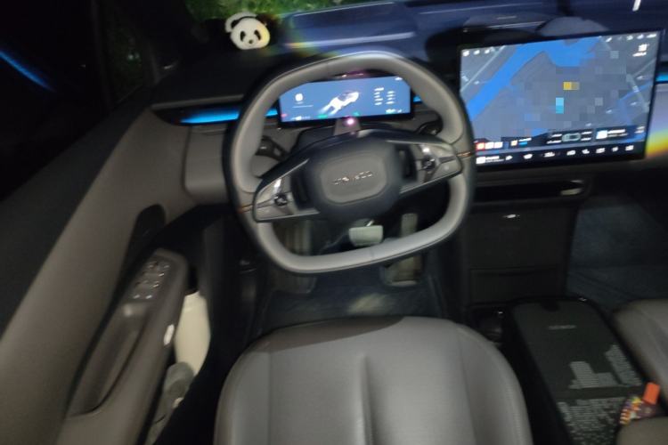 Used Lynk & Co Z20 2025 530 km Range Rear-Wheel Drive Max Steering Wheel