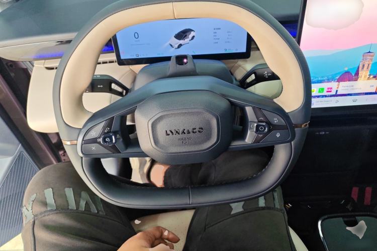 Used Lynk & Co Z20 2025 530 km Range Rear-Wheel Drive Max Steering Wheel