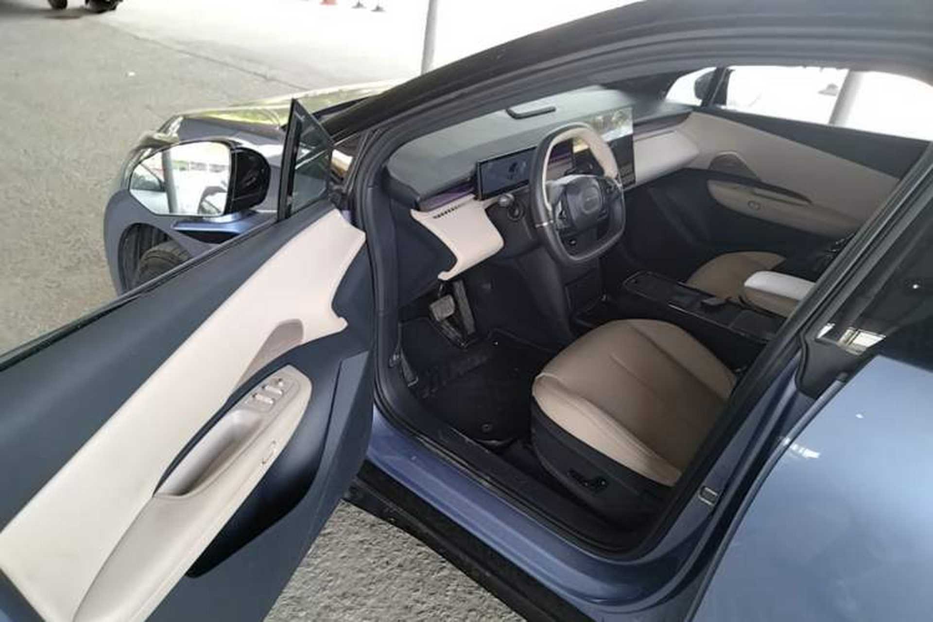 Used Lynk & Co Z20 2025 530 km Range Rear-Wheel Drive Pro Driver Seat