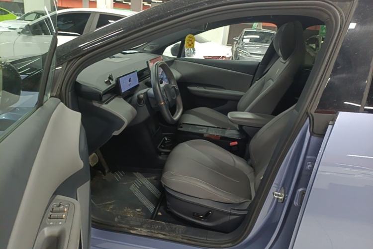 Used Lynk & Co Z20 2025 530 km Range Rear-Wheel Drive Pro Left Front Seat