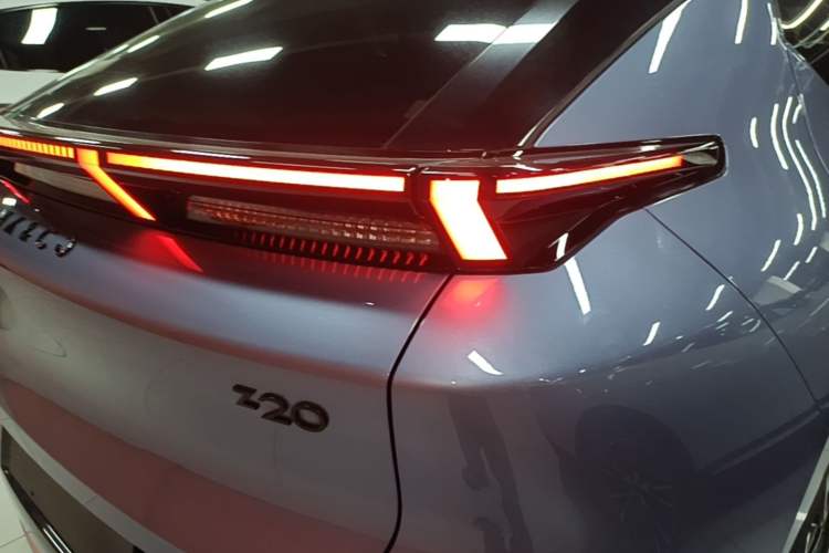 Used Lynk & Co Z20 2025 530 km Range Rear-Wheel Drive Pro Right Rear Taillight