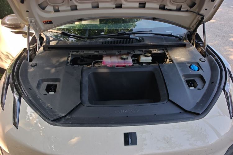 Used Lynk & Co Z20 2025 530 km Range Rear-Wheel Drive Max Engine Bay