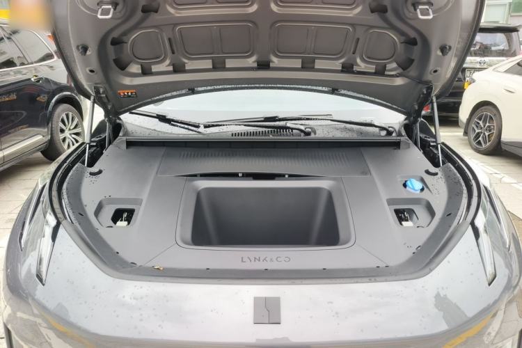 Used Lynk & Co Z20 2025 530 km Range Rear-Wheel Drive Pro Engine Bay
