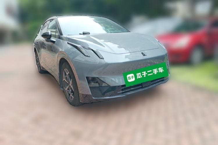 Used Lynk & Co Z20 2025 530 km Range Rear-Wheel Drive Max Front Right 45 Deg