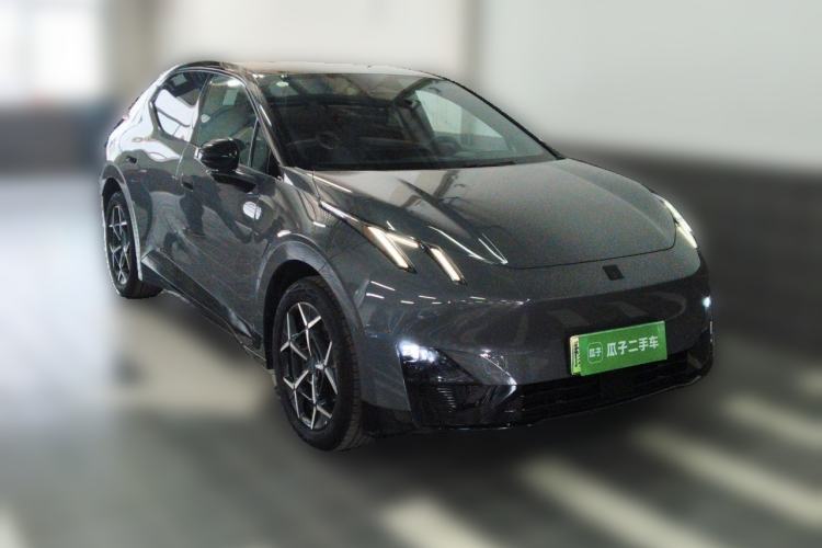 Used Lynk & Co Z20 2025 530 km Range Rear-Wheel Drive Max Front Right 45 Deg