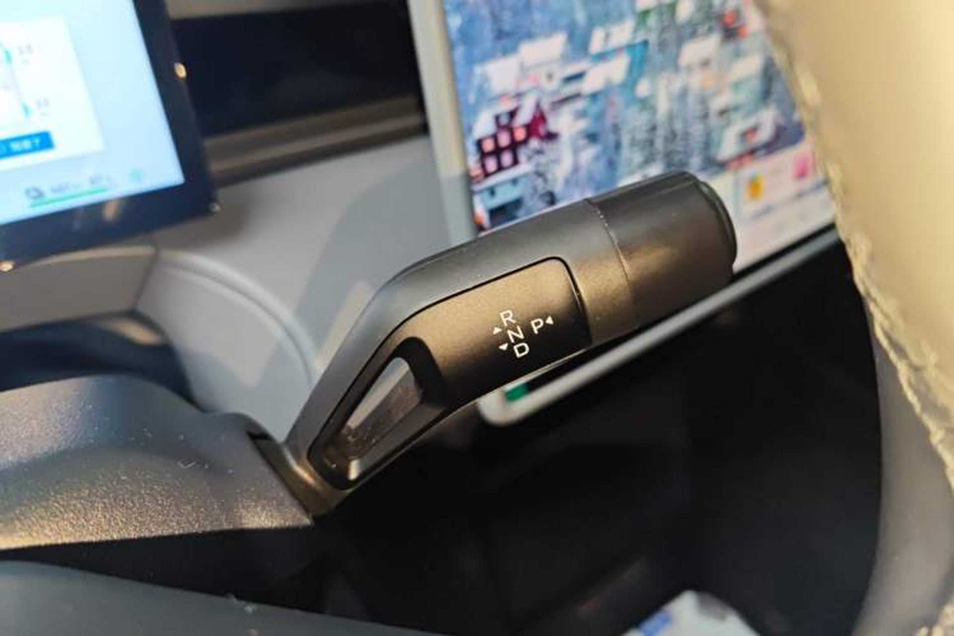 Used Lynk & Co Z20 2025 530 km Range Rear-Wheel Drive Pro Gear Lever