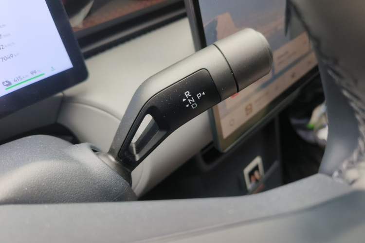 Used Lynk & Co Z20 2025 530 km Range Rear-Wheel Drive Pro Gear Lever