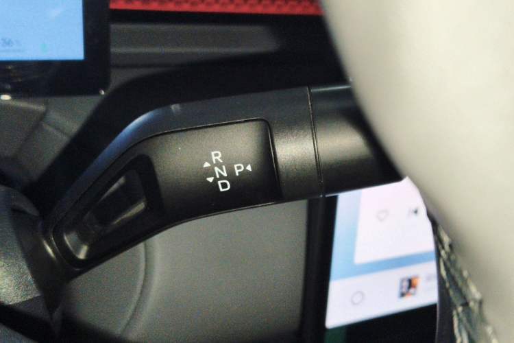 Used Lynk & Co Z20 2025 530 km Range Rear-Wheel Drive Max Gear Lever