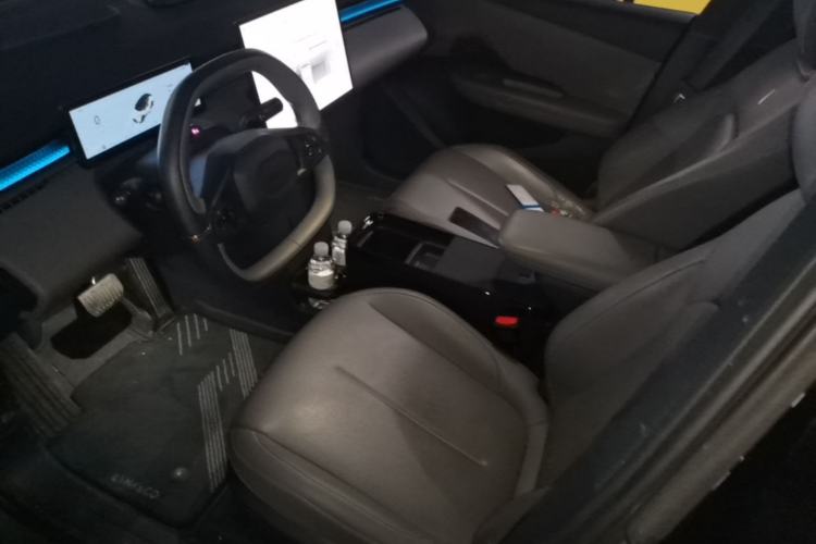 Used Lynk & Co Z20 2025 530 km Range Rear-Wheel Drive Max Left Front Seat