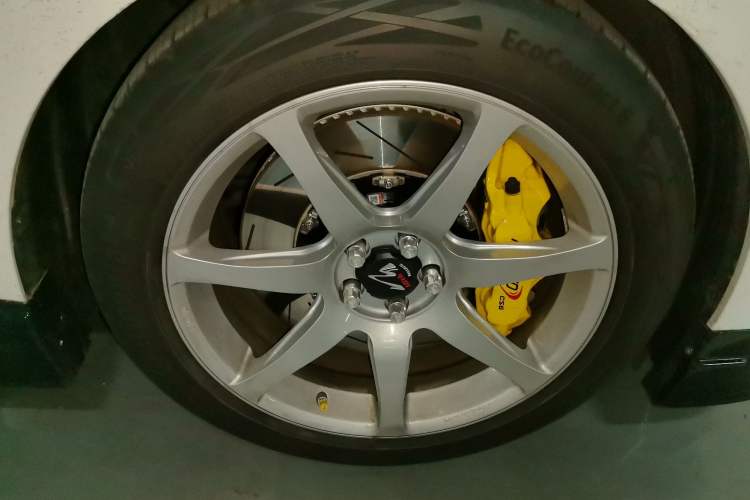 Used Lynk & Co Z20 2025 530 km Range Rear-Wheel Drive Max Right Front Wheel Hub