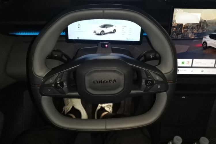 Used Lynk & Co Z20 2025 530 km Range Rear-Wheel Drive Max Steering Wheel