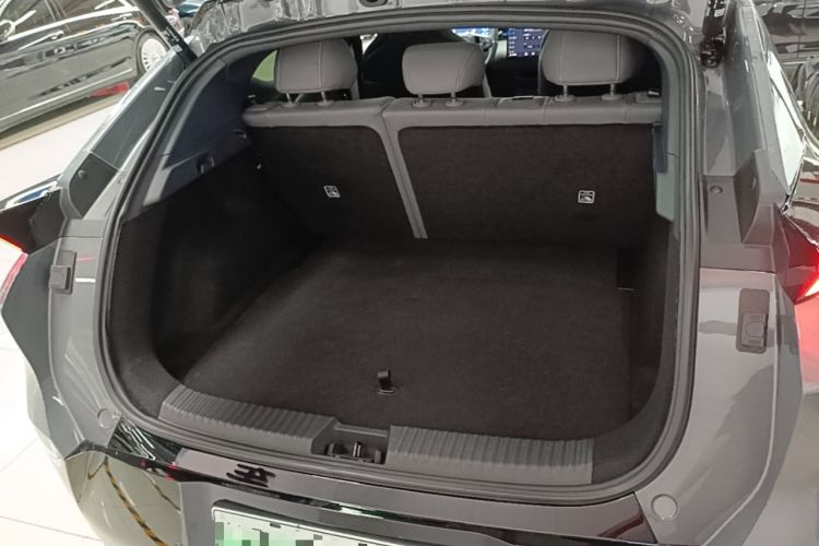Used Lynk & Co Z20 2025 530 km Range Rear-Wheel Drive Max Trunk