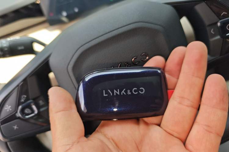 Used Lynk & Co Z20 2025 530 km Range Rear-Wheel Drive Pro Vehicle Key
