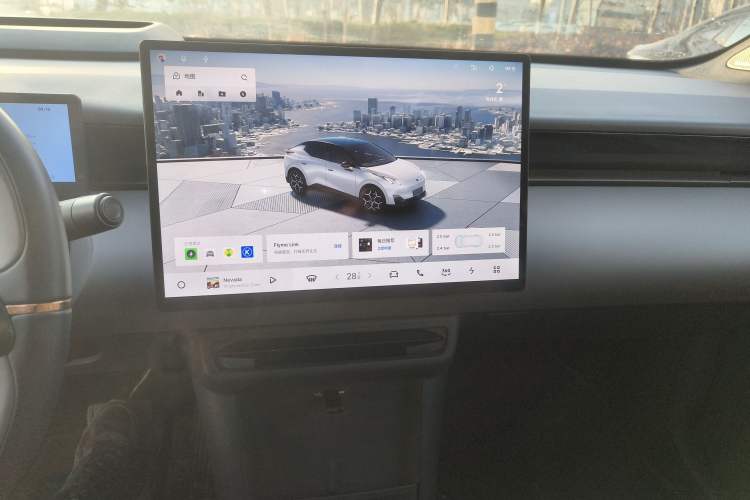 Used Lynk & Co Z20 2025 530 km Range Rear-Wheel Drive Max Audio And AC Panel