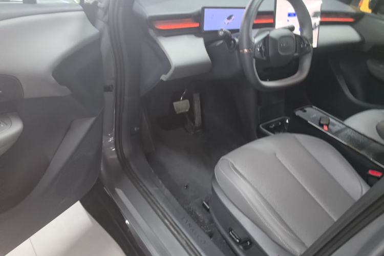 Used Lynk & Co Z20 2025 530 km Range Rear-Wheel Drive Pro Driver Seat