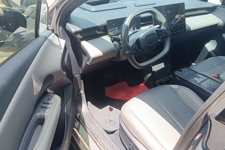 Used Lynk & Co Z20 2025 530 km Range Rear-Wheel Drive Max Driver Seat