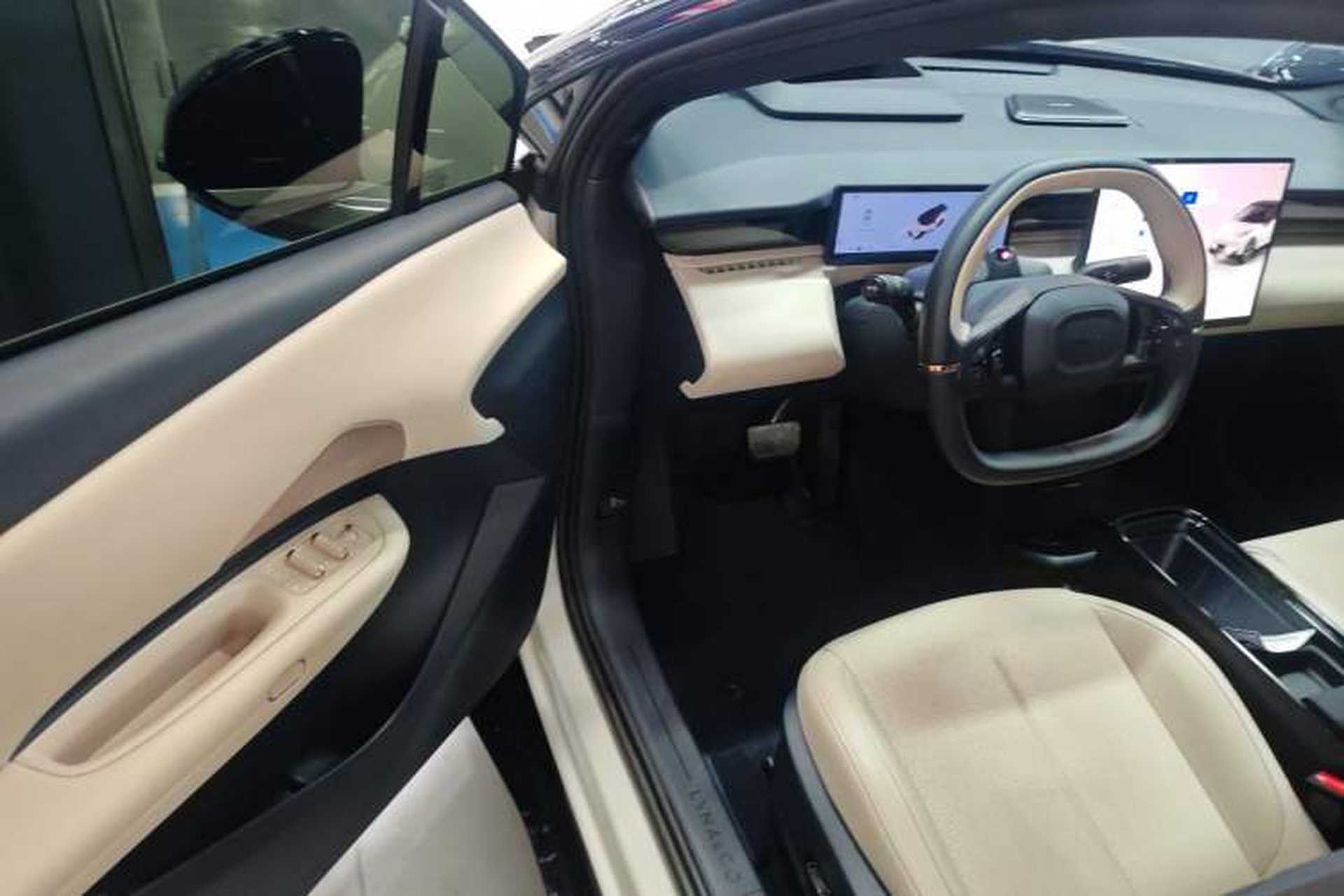 Used Lynk & Co Z20 2025 530 km Range Rear-Wheel Drive Max Driver Seat