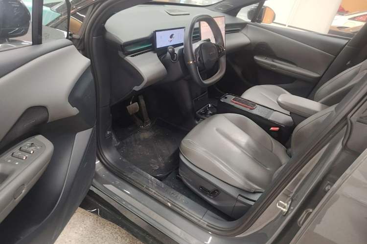 Used Lynk & Co Z20 2025 530 km Range Rear-Wheel Drive Pro Driver Seat