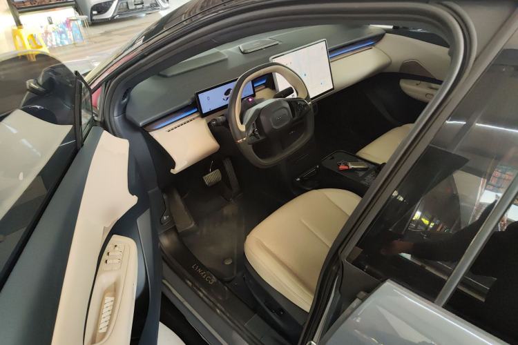 Used Lynk & Co Z20 2025 530 km Range Rear-Wheel Drive Max Driver Seat