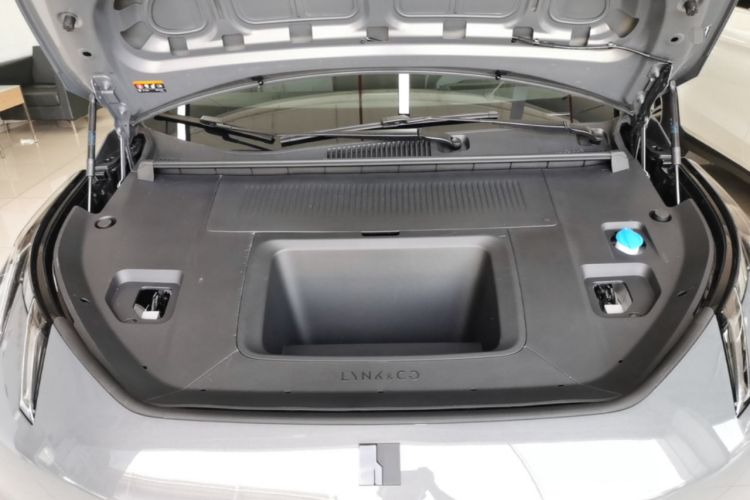 Used Lynk & Co Z20 2025 530 km Range Rear-Wheel Drive Max Engine Bay