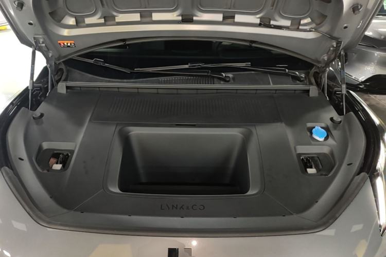 Used Lynk & Co Z20 2025 530 km Range Rear-Wheel Drive Max Engine Bay