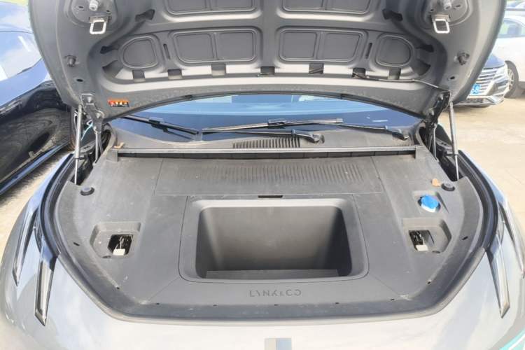 Used Lynk & Co Z20 2025 530 km Range Rear-Wheel Drive Pro Engine Bay