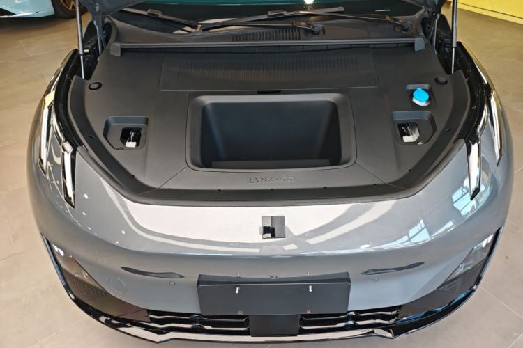 Used Lynk & Co Z20 2025 530 km Range Rear-Wheel Drive Pro Engine Bay