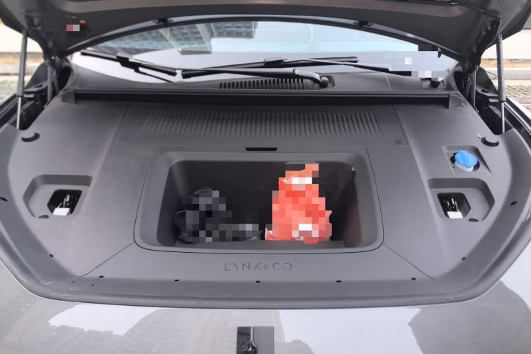 Used Lynk & Co Z20 2025 530 km Range Rear-Drive Max "Chasing the Sun" Edition Engine Bay