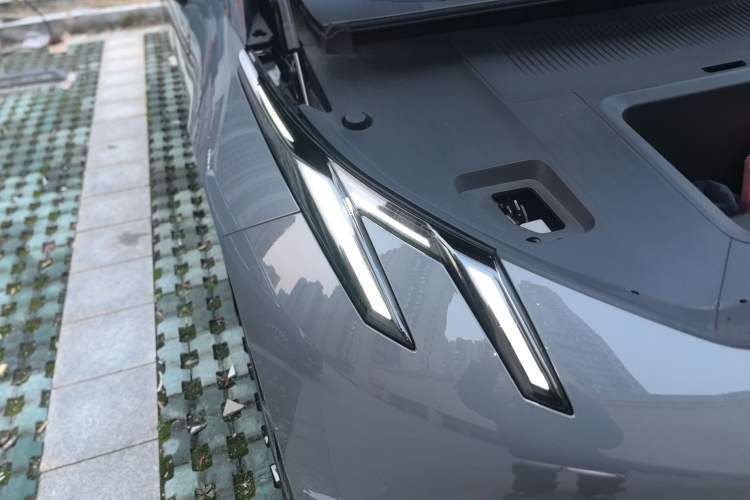 Used Lynk & Co Z20 2025 530 km Range Rear-Drive Max "Chasing the Sun" Edition Engine Bay Right