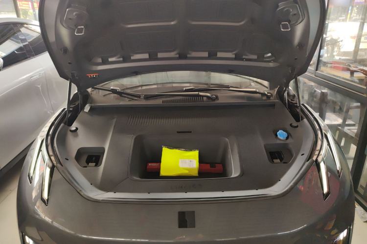 Used Lynk & Co Z20 2025 530 km Range Rear-Wheel Drive Max Engine Bay