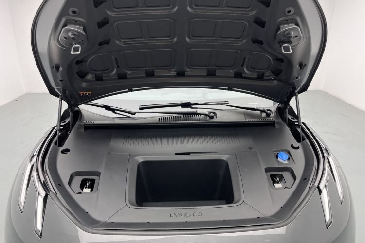 Used Lynk & Co Z20 2025 530 km Range Rear-Wheel Drive Max Engine Bay