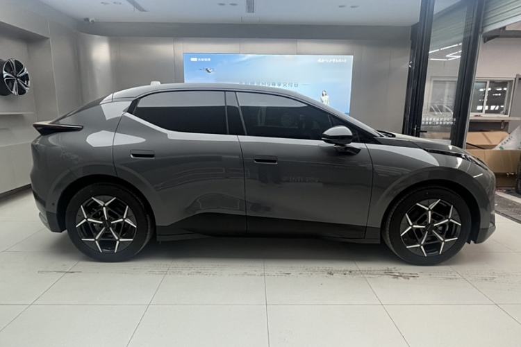 Used Lynk & Co Z20 2025 530 km Range Rear-Wheel Drive Max Exterior 2