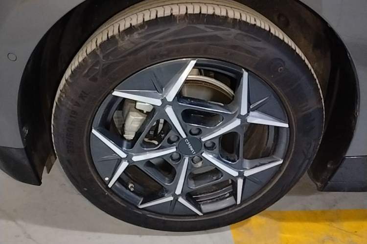 Used Lynk & Co Z20 2025 530 km Range Rear-Wheel Drive Max Exterior 4