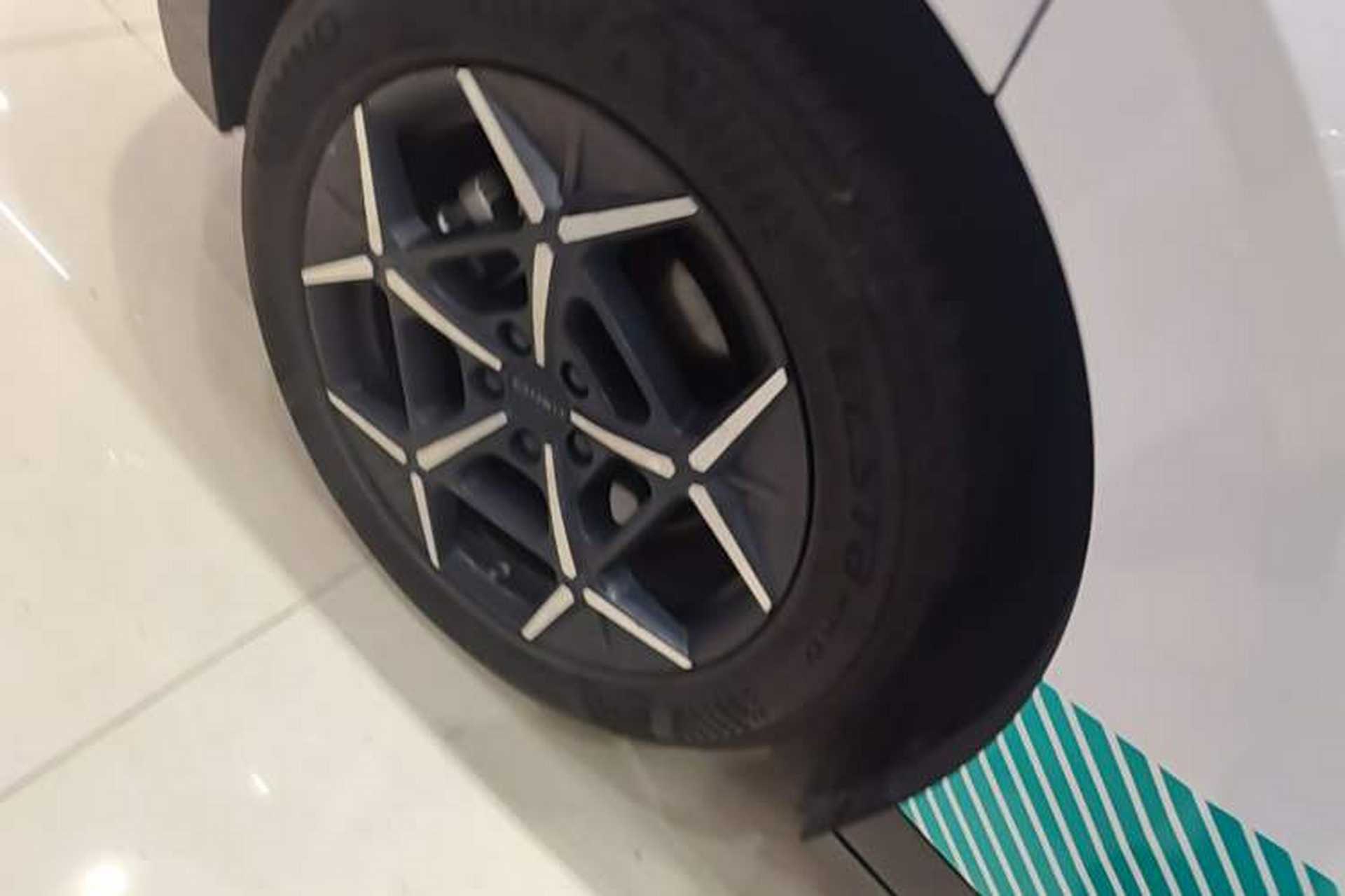 Used Lynk & Co Z20 2025 530 km Range Rear-Wheel Drive Pro Exterior 5