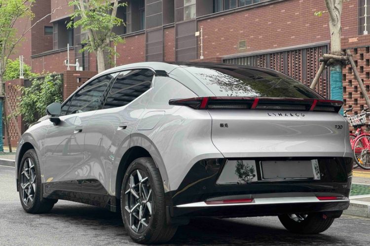 Used Lynk & Co Z20 2025 530 km Range Rear-Wheel Drive Max Exterior 5