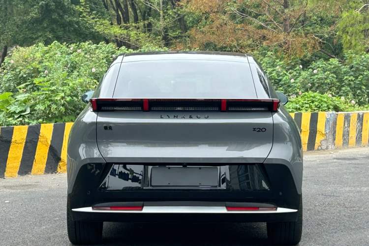 Used Lynk & Co Z20 2025 530 km Range Rear-Wheel Drive Max Exterior 6