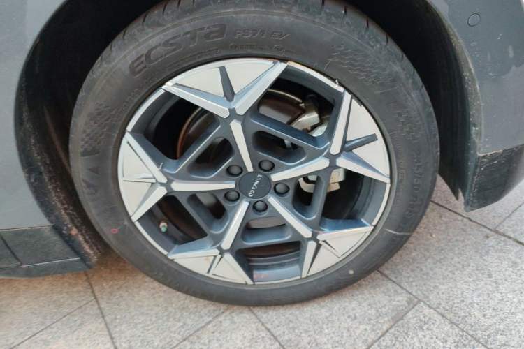 Used Lynk & Co Z20 2025 530 km Range Rear-Wheel Drive Pro Exterior 7