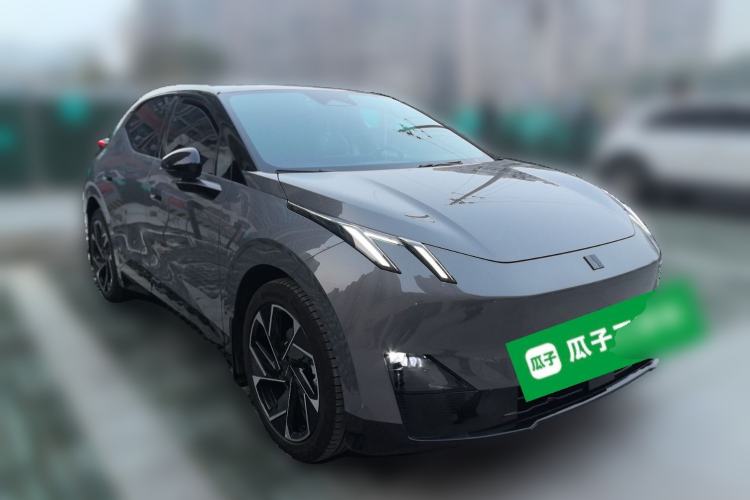 Used Lynk & Co Z20 2025 530 km Range Rear-Drive Max "Chasing the Sun" Edition Front Right 45 Deg